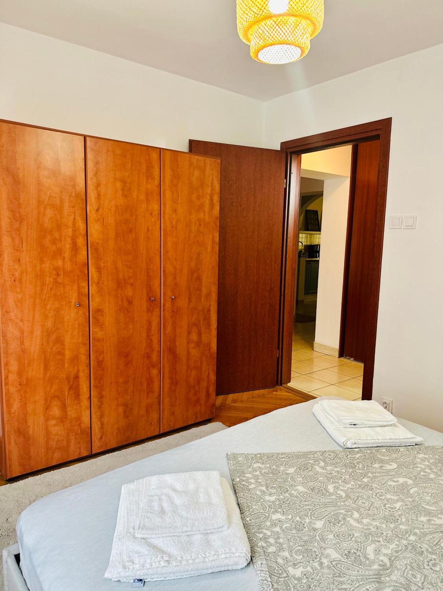 Tranquil Unirii Residence - Elegant & Spacious Living With Parking Steps From Parliament Bucareste Exterior foto